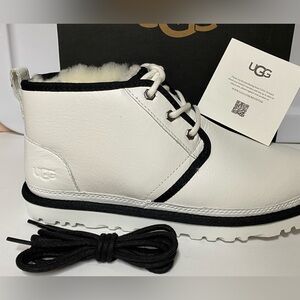 UGG Neumel M/1133777 Mens White Black Leather Wool Sockliner Chukka Boots SZ 9